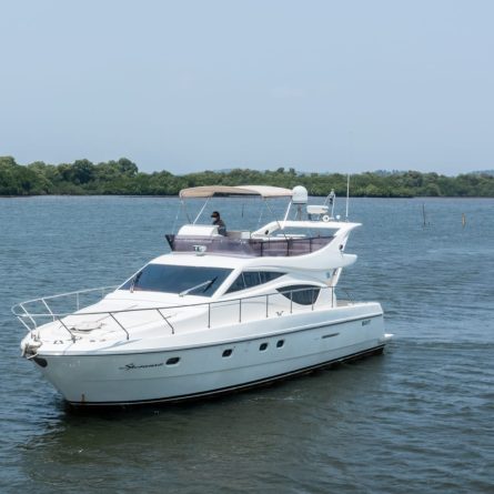 Ferreti 460 - Yatch Booking