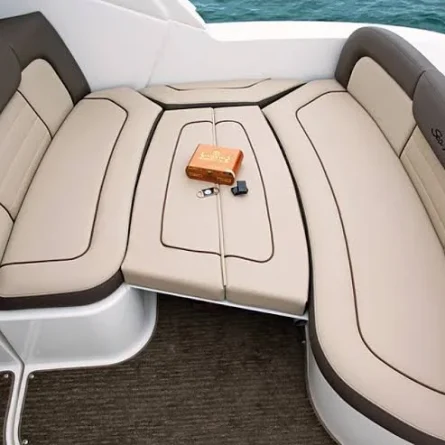 Sea Ray 330 Goa intiror